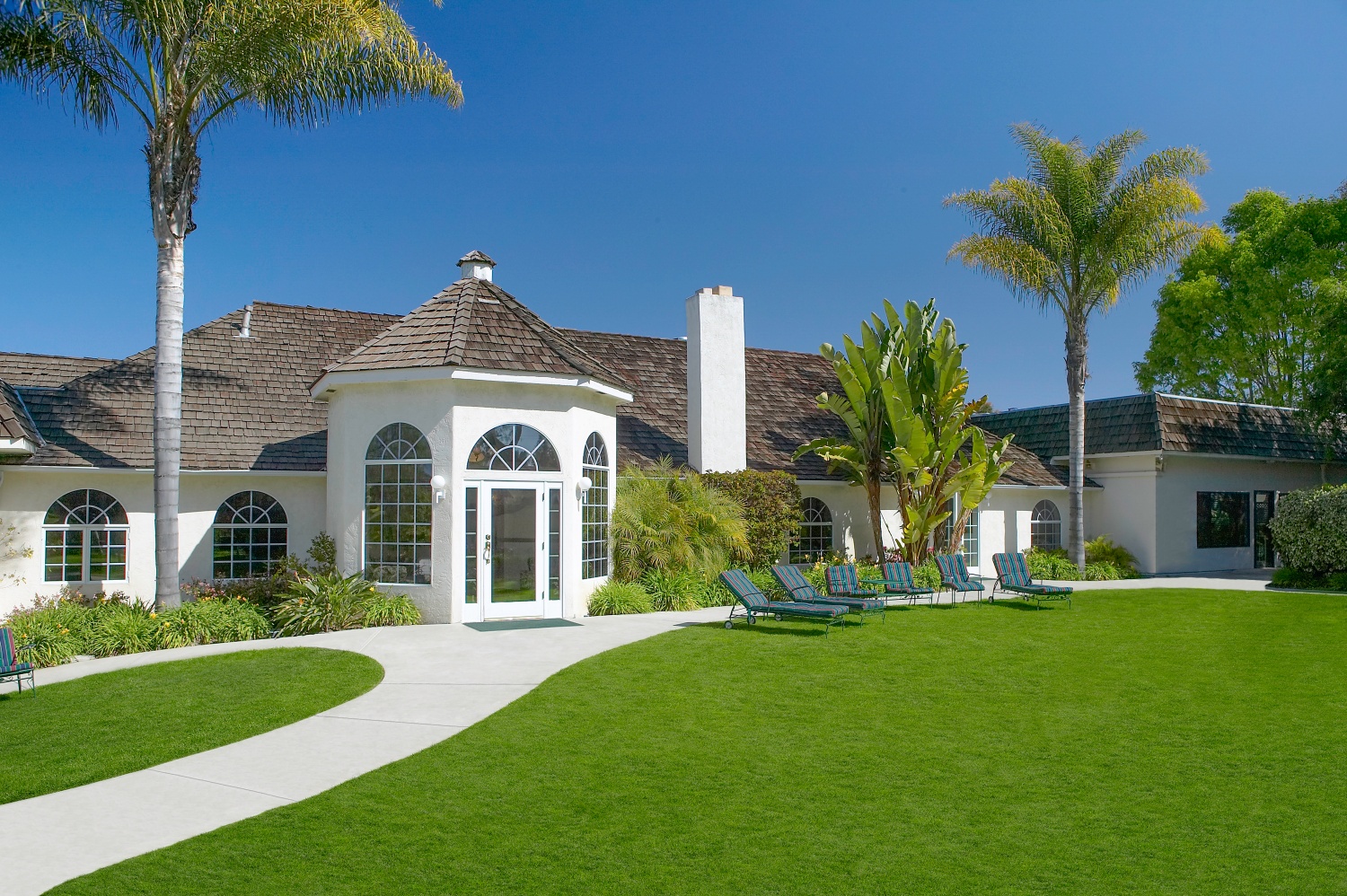 The front lawn of OHI’s main building welcomes you to your spiritual retreat.